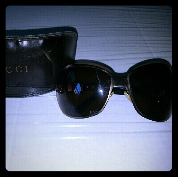 Gucci Accessories - Gucci Bow Sunglasses